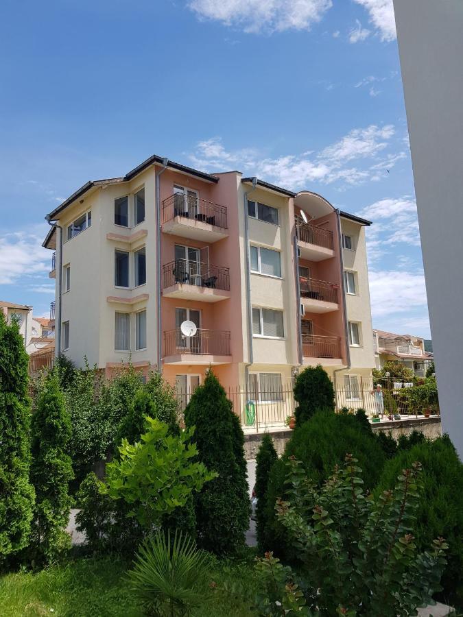 Zaliv Apartments House Sveti Vlas Extérieur photo