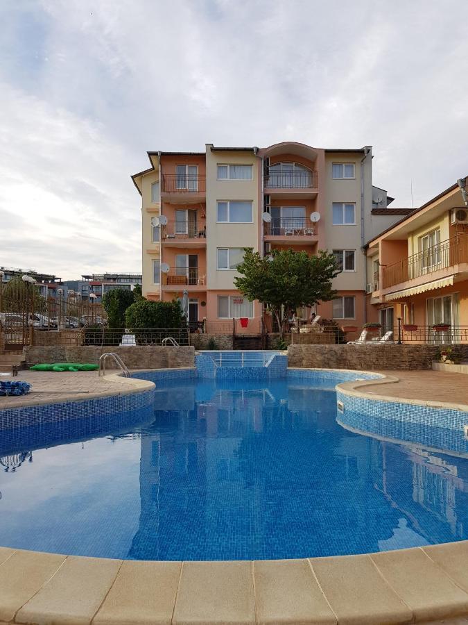 Zaliv Apartments House Sveti Vlas Extérieur photo